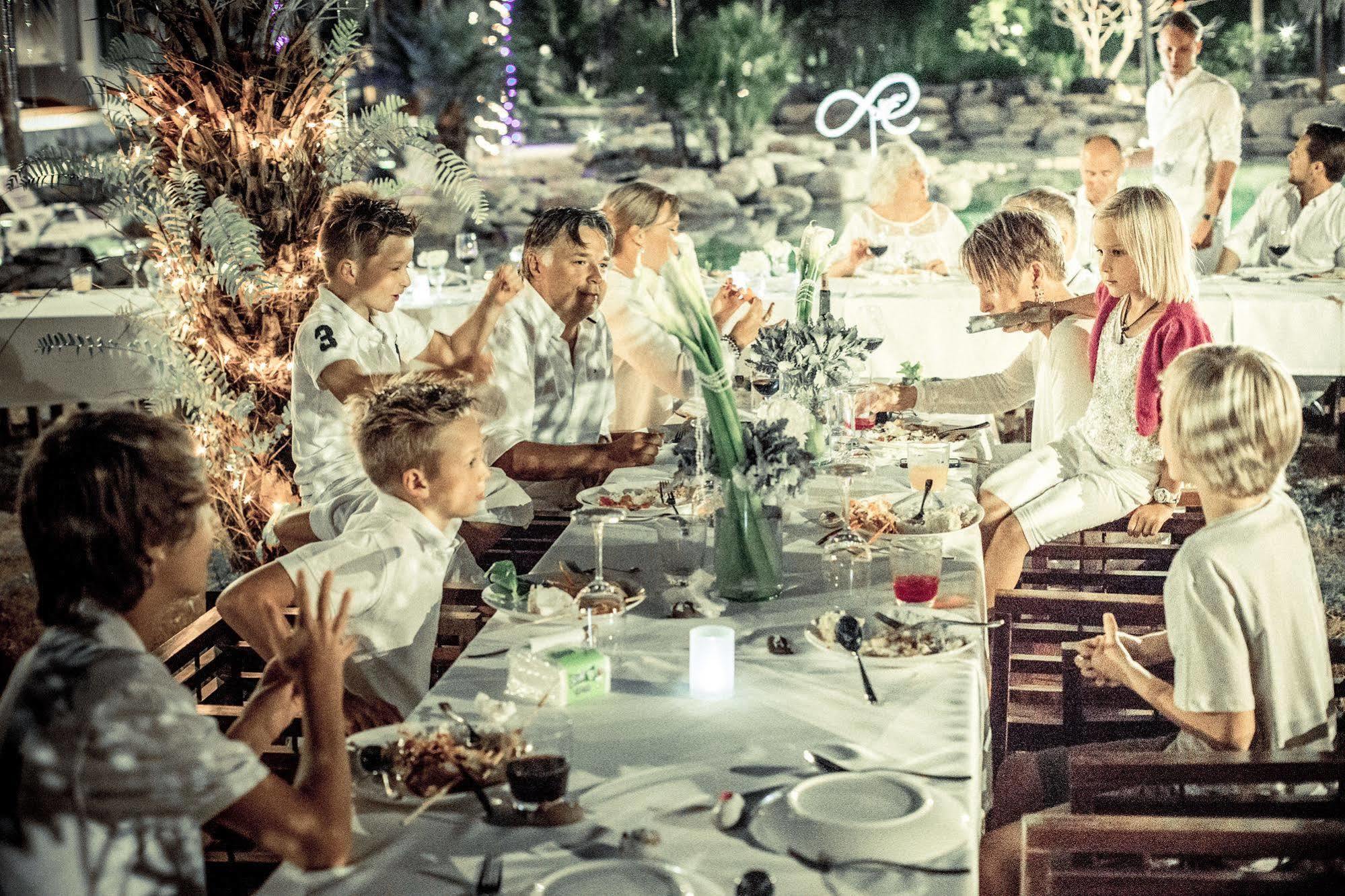 Ohana Resort and Restaurant Rayong Bagian luar foto
