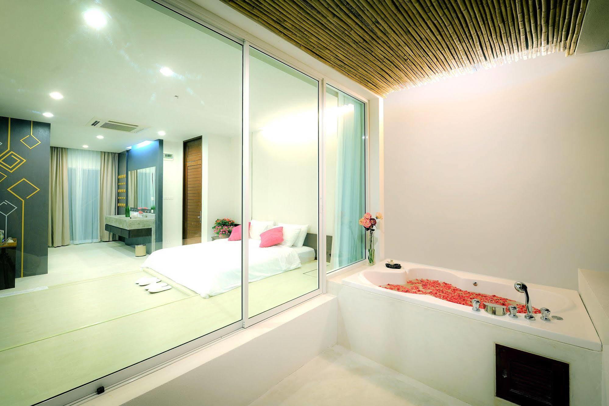 Ohana Resort and Restaurant Rayong Bagian luar foto