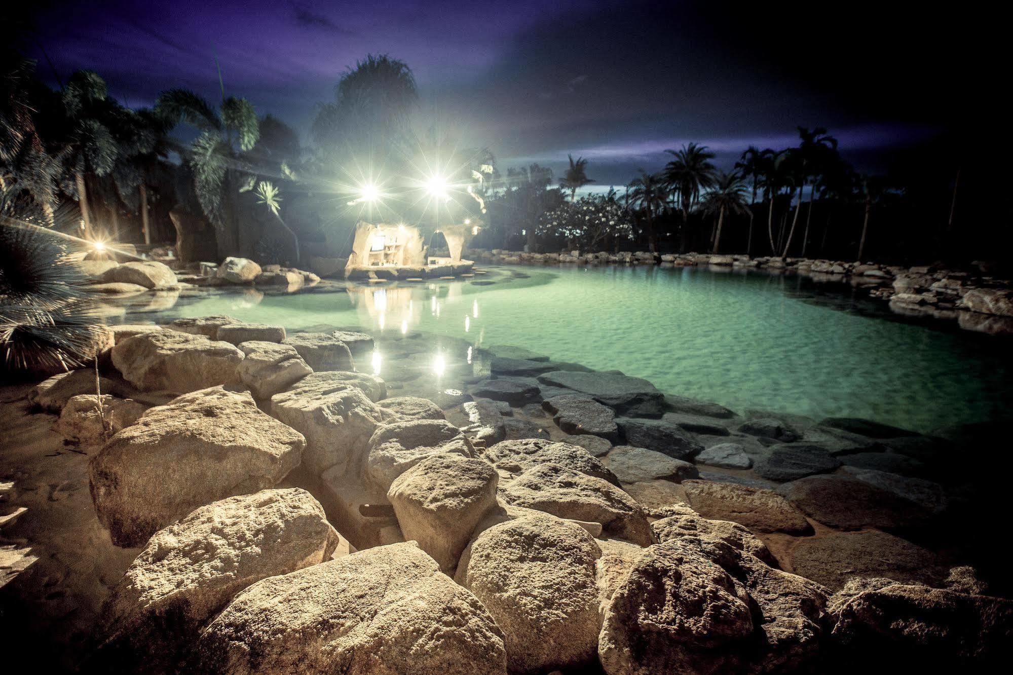 Ohana Resort and Restaurant Rayong Bagian luar foto