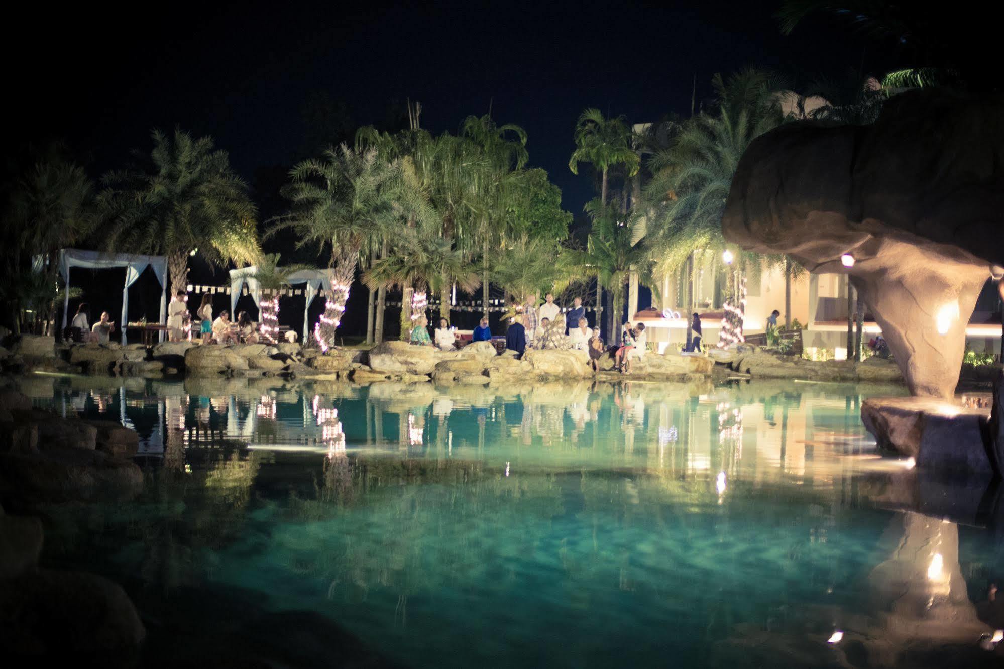 Ohana Resort and Restaurant Rayong Bagian luar foto