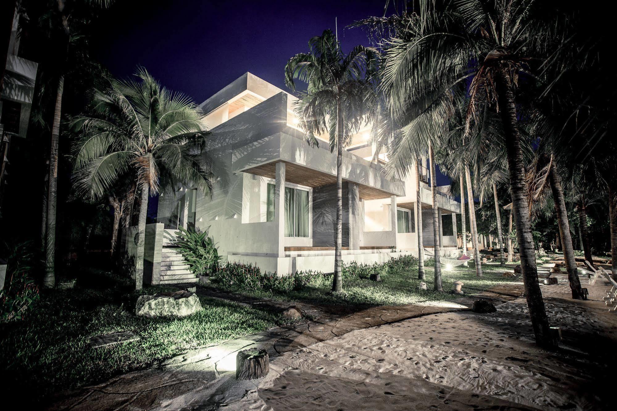 Ohana Resort and Restaurant Rayong Bagian luar foto